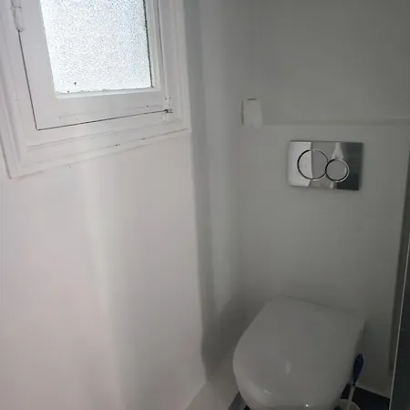 Apartamento 16 New Charming Eiffel Tower Studio París